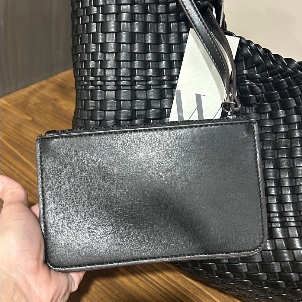 NWT Worthington Black large Woven Tote Bag and wristlet - Picture 6 of 9